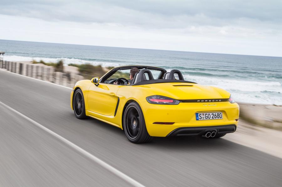  Porsche 718 Boxster 2016 года  (фото 12 из 30)